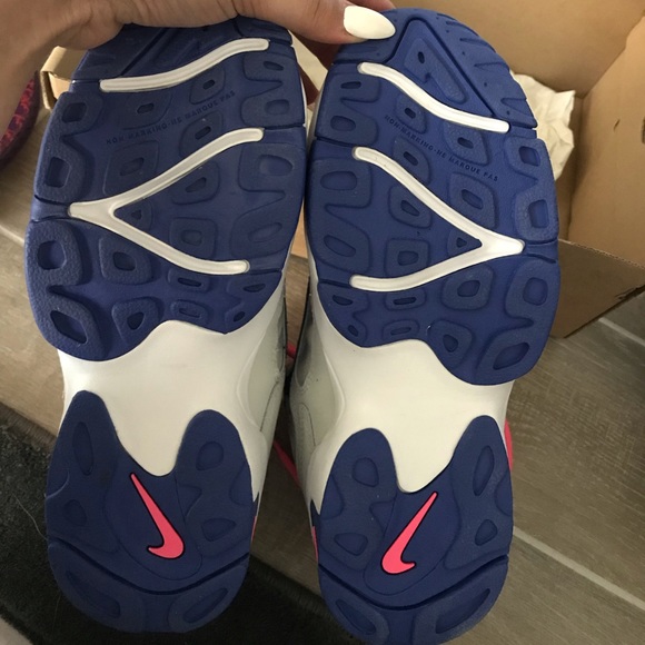 Nike’s !!! - Picture 3 of 3